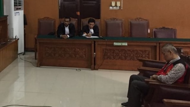 Reaksi Para Artis soal Tuntutan 6 Tahun Penjara untuk Tio Pakusadewo (290638)
