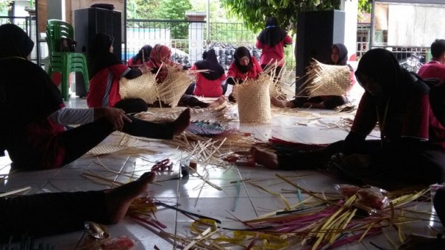 Kreativitas Ibu Rumah Tangga di Blora Sulap Bambu Jadi Berbagai Macam Barang Bernilai Jual