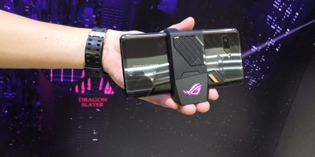 Asus RoG Phone (Foto: Utomo Priyambodo)