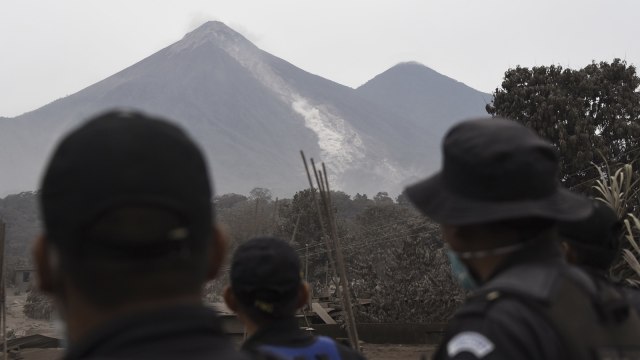 Gunung Merapi Guatemala (Foto: AFP/Johan ORDONEZ )
