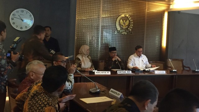 Ketua KY Sampaikan 2 Nama Calon Hakim Agung ke DPR (Foto: Ricad Saka/kumparan)