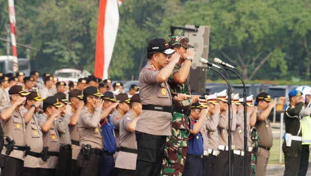 Petugas gelar Apel Operasi Ketupat lebaran 2018. (Foto:  Fitra Andrianto/kumparan)