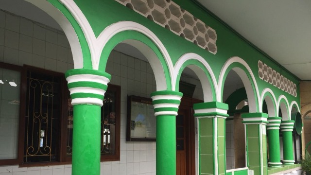 Masjid tertua di Tanggerang Masjid Kalipasir (Foto: Yuana Fatwalloh/kumparan)