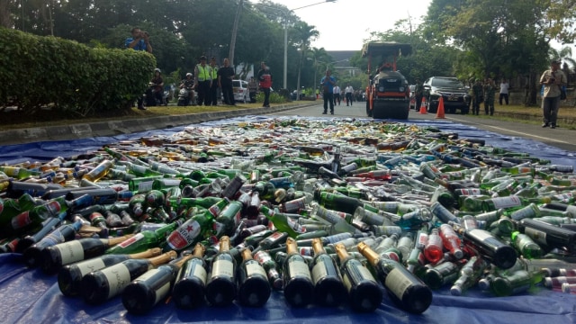 Polda Bali Musnahkan 4.392,1 L Minuman Beralkohol (Foto: Cisillia Agustina Siahaan/kumparan)