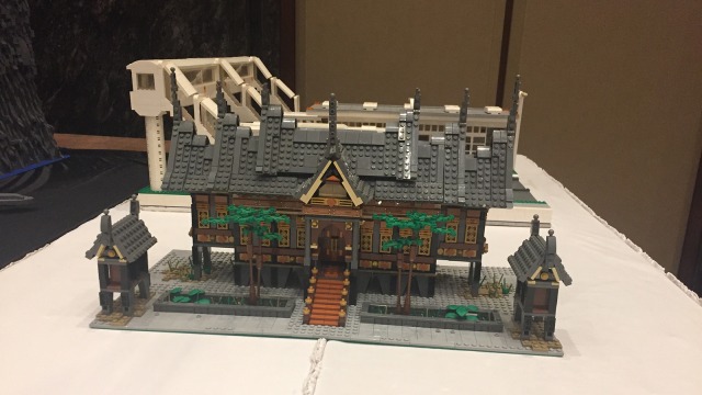 LEGO Bentuk Taksi di BRICKLIVE (Foto: Bella Cynthia/kumparan)