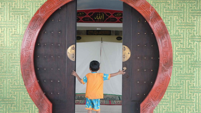 Anak kecil di Masjid Babah Alun. (Foto: Irfan Adi Saputra/kumparan)