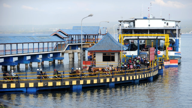 Pelabuhan Gilimanuk. Foto: AFP/Sonny Tumbelaka