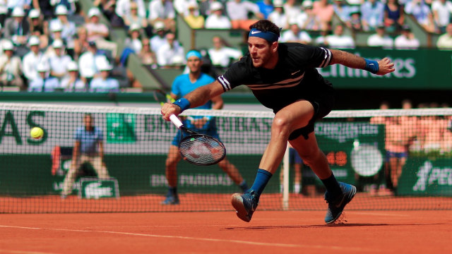 Del Potro kesulitan lawan Nadal. (Foto: Reuters/Benoit Tissier)