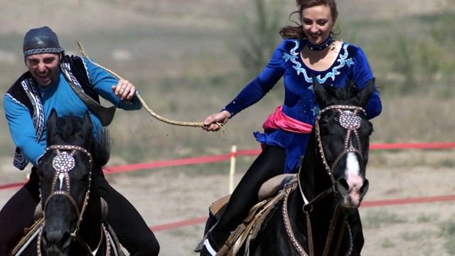 Tradisi Kyz Kuu di Kazakhstan. (Foto: Wikimedia Commons)