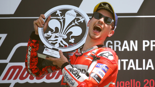 Lorenzo rebut podium Sirkuit Mugello. (Foto: REUTERS/Alessandro Bianchi)