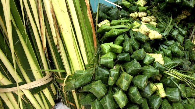 Ketupat di Kampung Kebon Danas, Bogor. (Foto: Yuana Fatwalloh/kumparan)