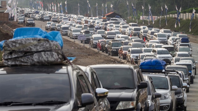 Ganjar Siapkan Antisipasi Pemudik Imbas PSBB Ketat Jakarta (8602)