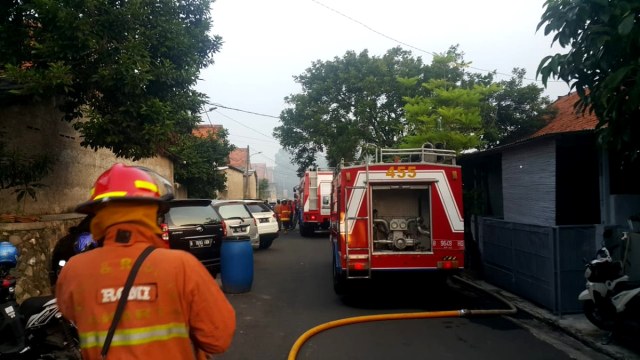 Kebakaran di Kompleks Marinir Cilandak. (Foto: Twitter/@humasjakfire)