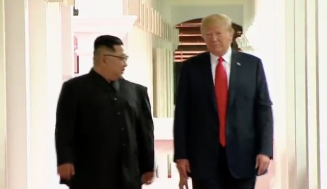 Suasana pertemuan Kim dan Trump. (Foto: Live Streaming kumparan)
