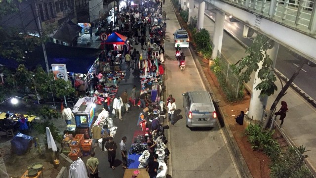 Suasan Pasar Kaget Jatinegara  (Foto: Yuana Fatwalloh/kumparan)