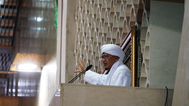 Khutbah K.H Gymnastiar di Masjid Istiqlal. Foto: Iqbal Firdaus/kumparan