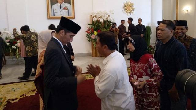 Jokowi Halalbihalal dengan warga (Foto: Jihad Akbar/kumparan)