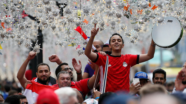 Aksi suporter di Piala Dunia 2018 Foto: Reuters/Gleb Garanich
