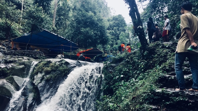 Curug kecil dekat Curug Nangka (Foto: Shika Arimasen Michi/kumparan)