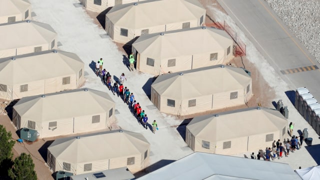 Penampungan Anak Imigran Ilegal di AS. Foto: REUTERS/Mike Blake