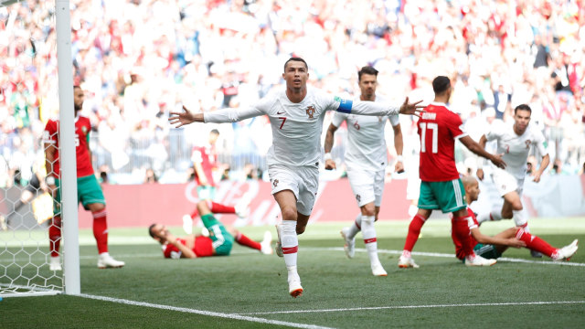 Format 4-4-2 jadi wadah Ronaldo bersama Portugal. (Foto: Carl Recine/Reuters)