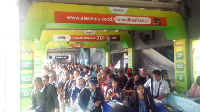 Situasi di stasiun Sudirman, Jakarta (Foto: Adim Mugni/kumparan)