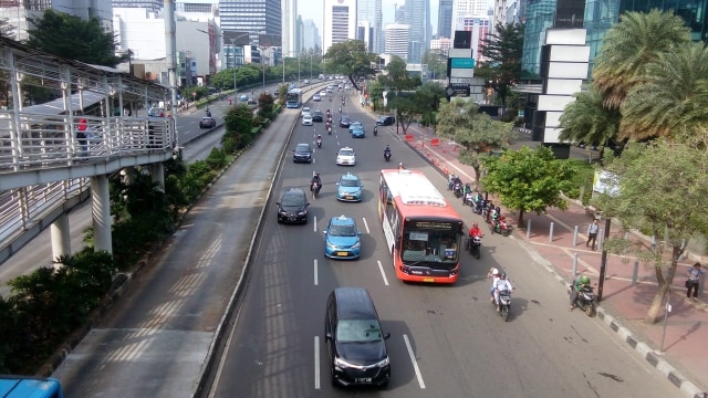 Lalu Lintas MH Thamrin Ramai Lancar (Foto: Paulina Herasmaranindar/kumparan)