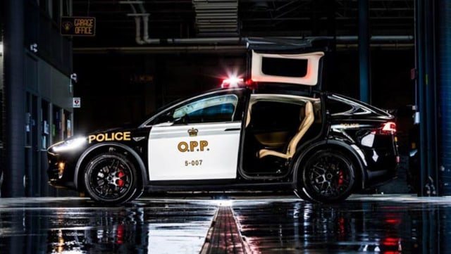 Tesla Model X yang jadi mobil polisi (Foto: dok. Drive Spark)