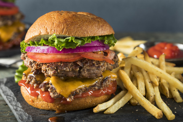 Ilustrasi burger (Foto: Dok. Thinkstock)