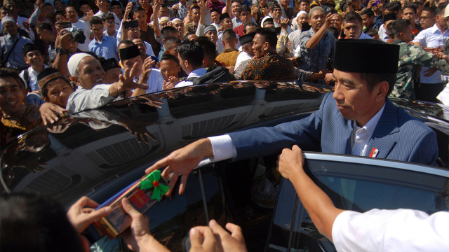 Presiden Joko Widodo di Surabaya. (Foto: ANTARA FOTO/M Risyal Hidayat)