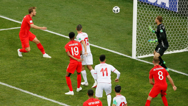 Proses gol Kane vs Tunisia. (Foto: REUTERS/Gleb Garanich )