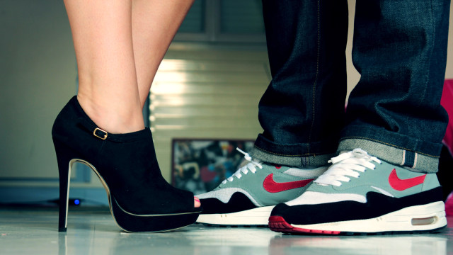 Heels vs Sneaker (Foto: Flickr/Vincent Martin)