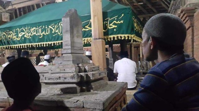 Wisata Ziarah 5 Dari 9 Wali Songo Sebuah Pendakian