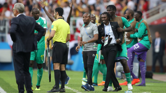 Cisse dan para pemain Senegal berbahagia. (Foto: REUTERS/Carl Recine)