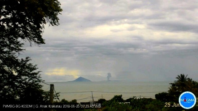 Letusan di Gunung Anak Krakatau. (Foto: Dok. BNPB)