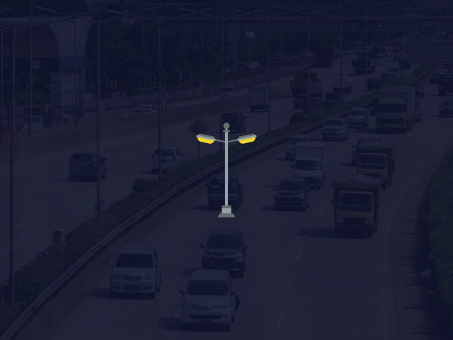 Pemasangan PJU LED Smart System di Jalan Layang Transjakarta Ciledug-Tendean