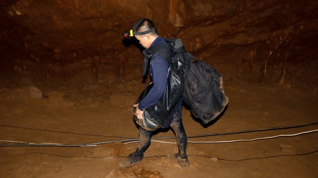 Pencarian anak-anak yang terjebak di gua Thailand (Foto: Reuters/Stringer)
