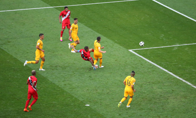 Proses gol Guerrero (Foto: REUTERS/Francois Lenoir)
