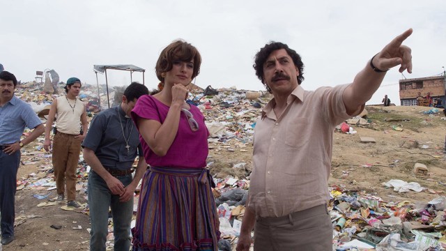 Pablo Escobar dan Vallejo di kawasan kumuh (Foto: dok.Loving Pablo)