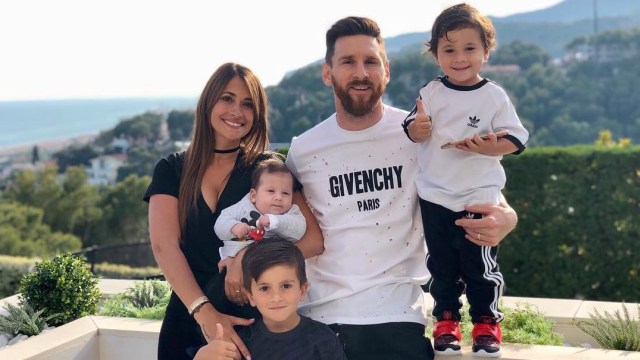 Keluarga Lionel Messi (Foto: Intagram @antoroccuzzo88)
