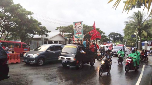 Ratusan Pendukung Murad Ismail Pawai di Kota Ambon