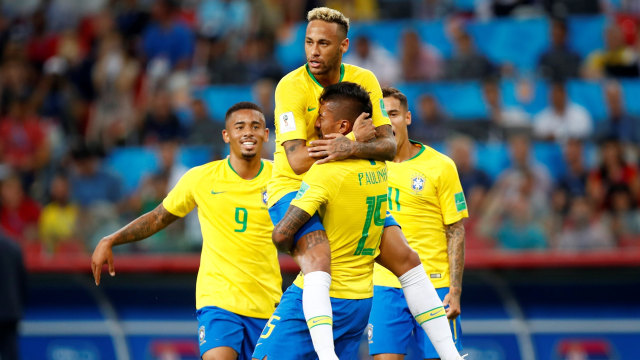 Brasil merayakan gol Paulinho. (Foto: REUTERS/Axel Schmidt)