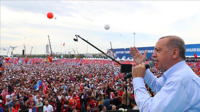 Turki: Kombinasi antara Kebebasan Publik dan Kepemimpinan yang Kuat 