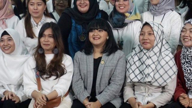 Cerita Lizzie Parra di Balik Nama BLP Beauty (41148)
