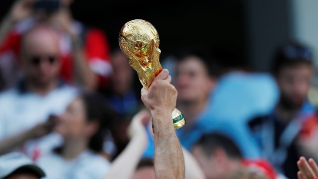 Trofi Piala Dunia. (Foto: REUTERS/Carlos Barria)