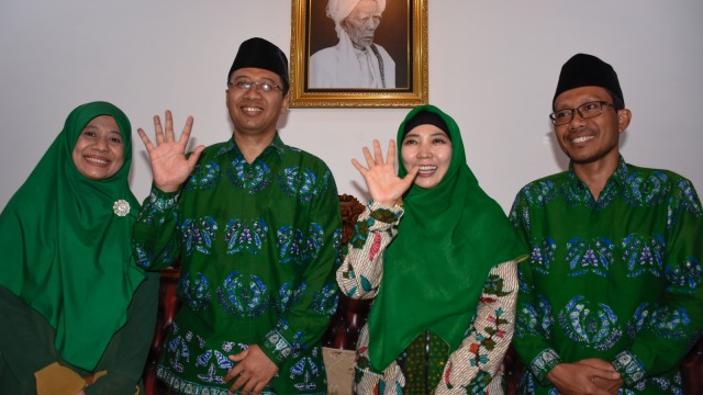 Zulkieflimansyah bersama Siti Rohmi Djalilah. (Foto: Antara/Ahmad Subaidi)