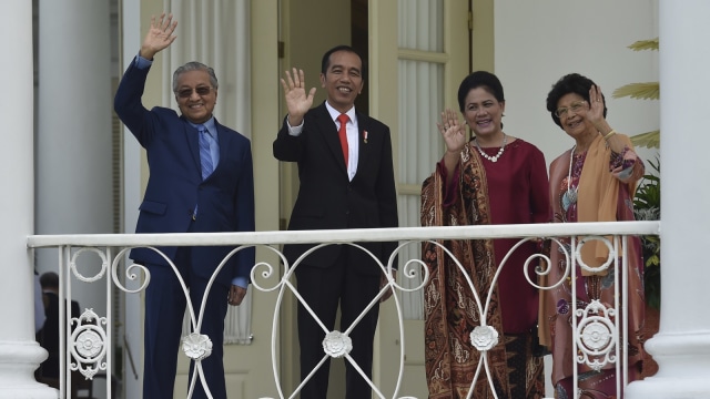 Jokowi dan Mahathir Mohamad di Istana Bogor (Foto: ANTARA FOTO/Puspa Perwitasari)