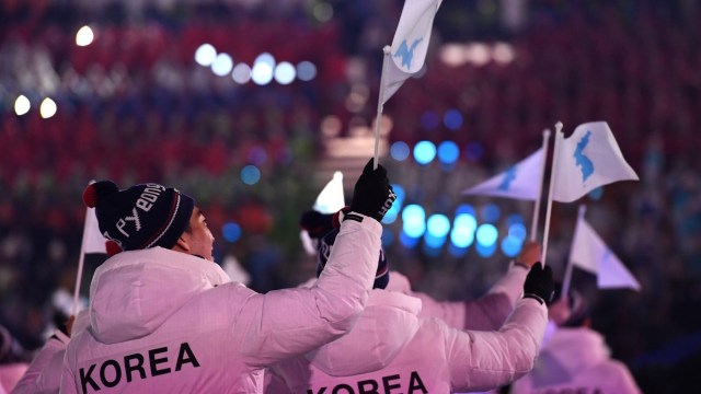 Kontingen Korea Bersatu di Olimpiade Pyeongchang. (Foto: AFP/Kirill Kudryavtsev)