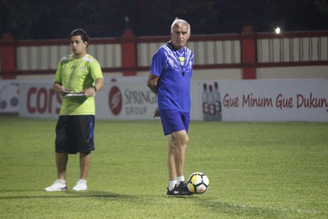 Pelatih Persib, Mario Gomez (kanan) (Foto: Alan Kusuma/kumparan)
