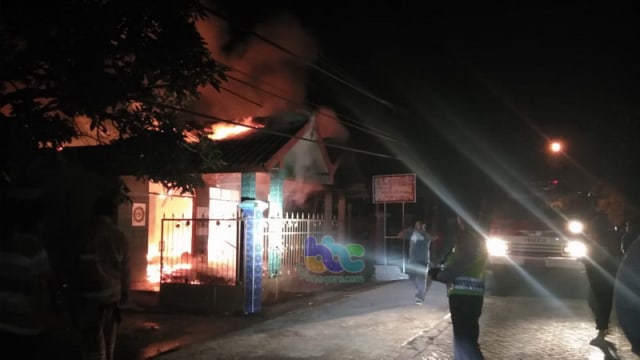 Kebakaran Pabrik Mebel di Bojonegoro, Kerugian Capai 500 Juta (3)